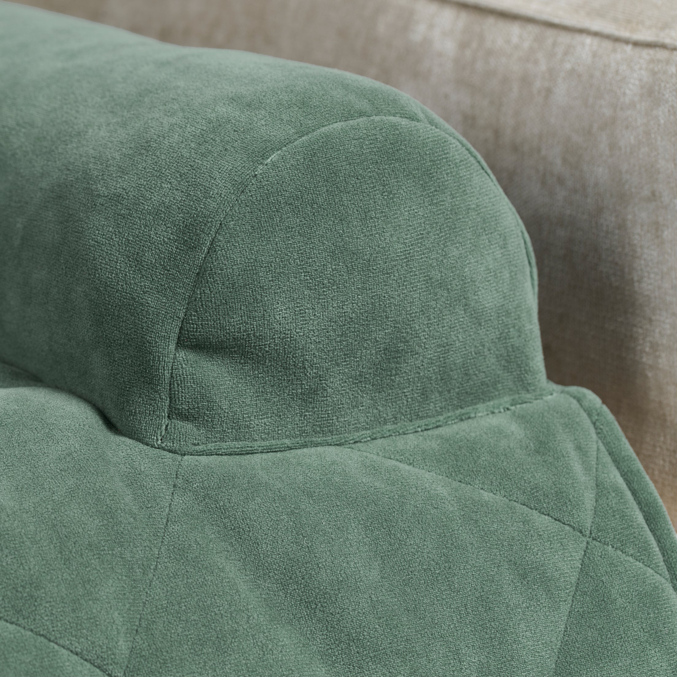 Protege los muebles de tu casa de los pelos de tu mascota con el pet cover muschio be trendy
