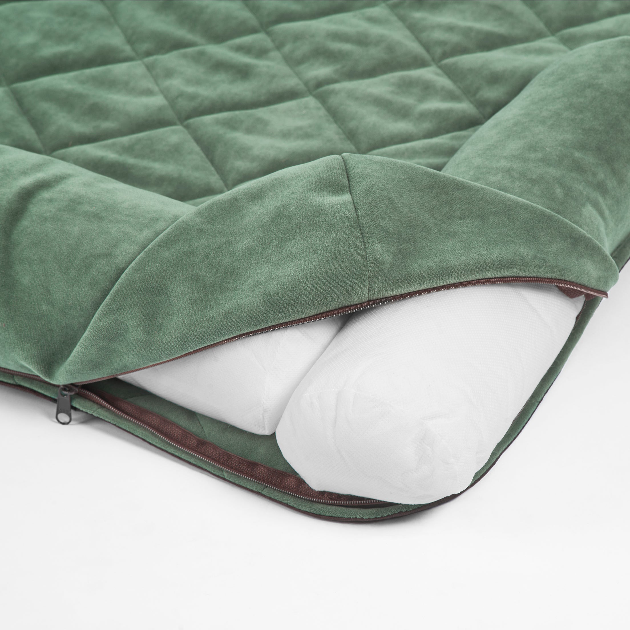 Protege los muebles de tu casa de los pelos de tu mascota con el pet cover muschio be trendy