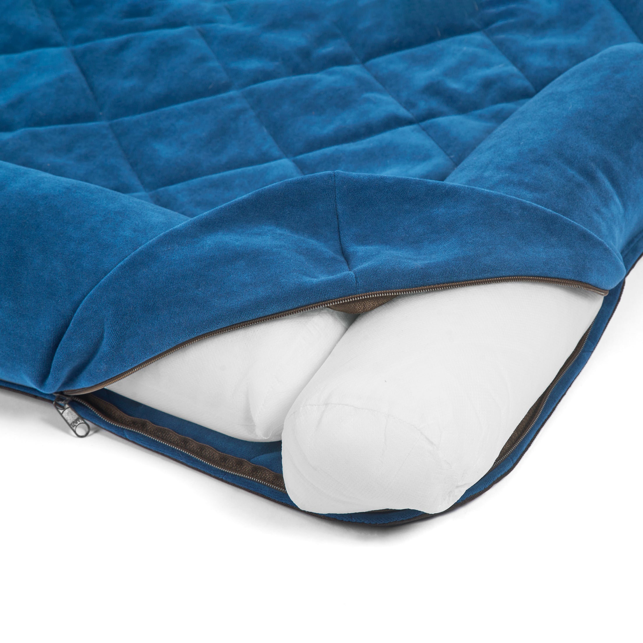 Protege los muebles de tu casa de los pelos de tu mascota con el pet cover Navy be trendy
