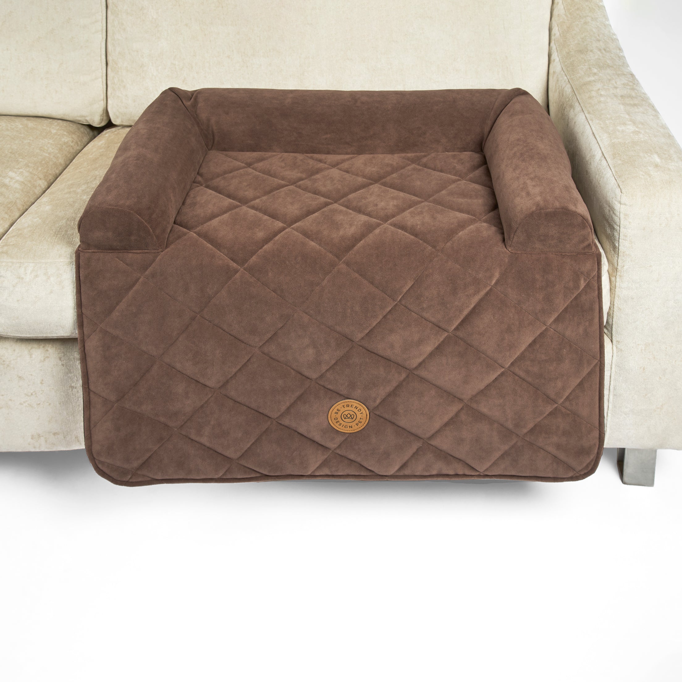 Protege los muebles de tu casa de los pelos de tu mascota con el pet cover tartufo be trendy