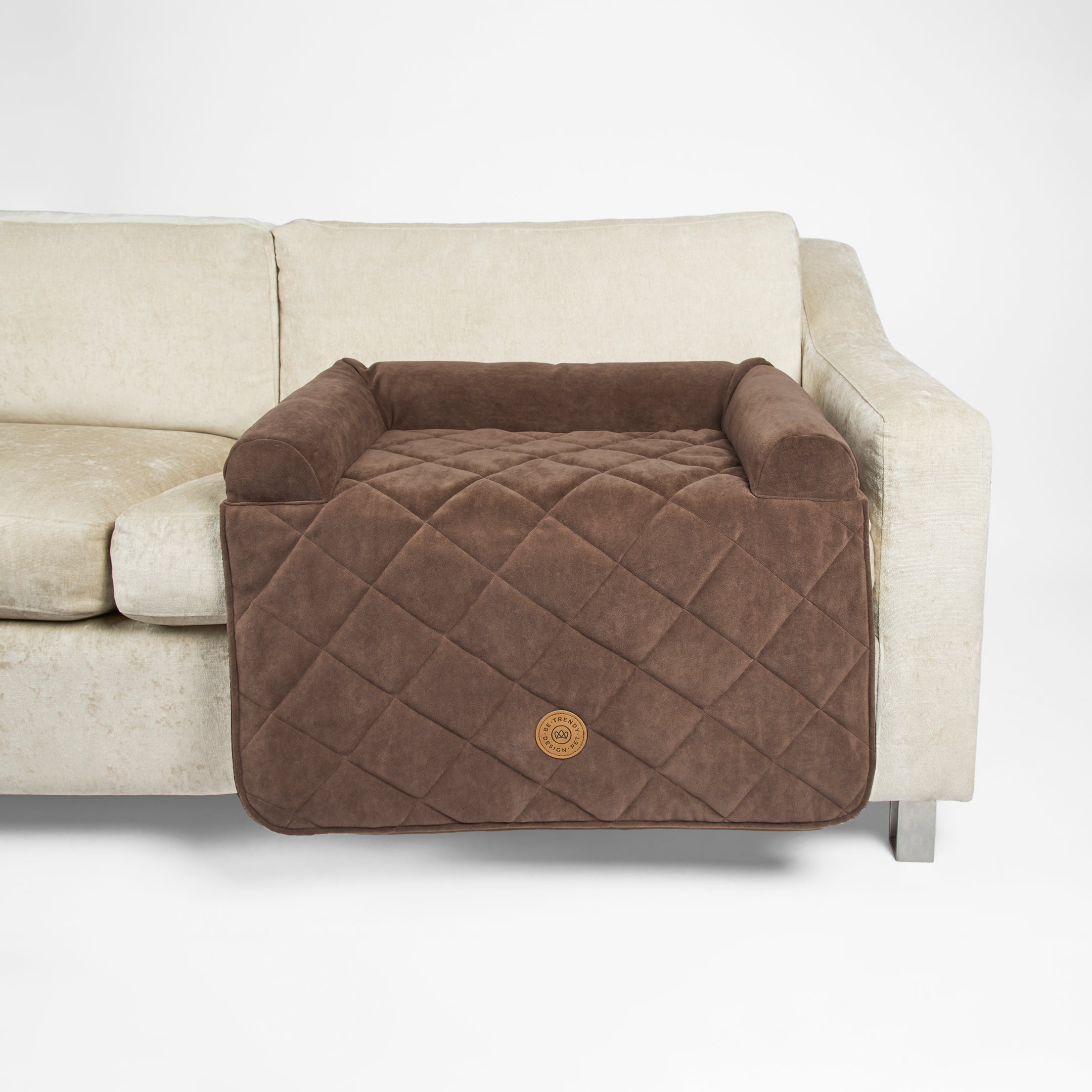 Protege los muebles de tu casa de los pelos de tu mascota con el pet cover tartufo be trendy